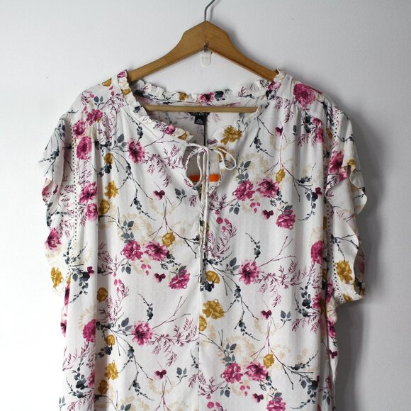 NEW Buffalo David Bitton flutter sleeve romantic floral blouse top XXL  2X - Picture 5 of 12